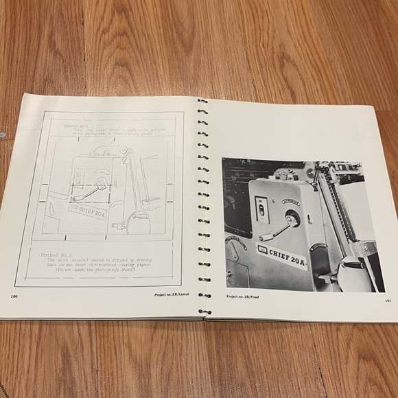 Vintage 1970s Paste Up Graphic Arts book - Picture 9 of 9